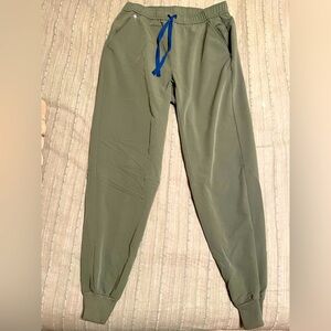 Medium Men’s Figs Joggers Olive green